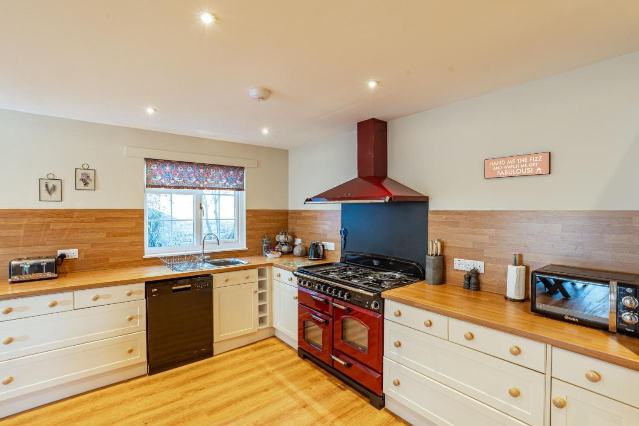 Sparrowhawk Cottage With Hot Tub Newton Stewart Extérieur photo