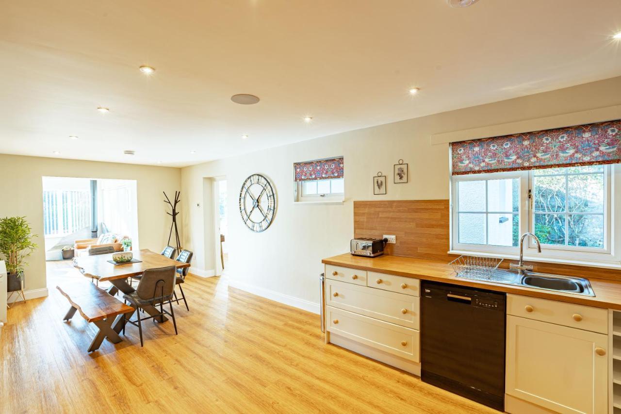 Sparrowhawk Cottage With Hot Tub Newton Stewart Extérieur photo